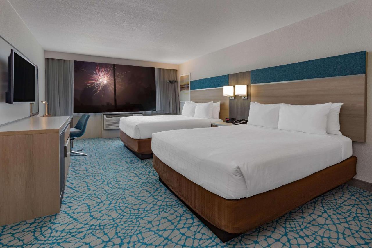 Resort Kissimmee By The Parks By Ihg Four Corners