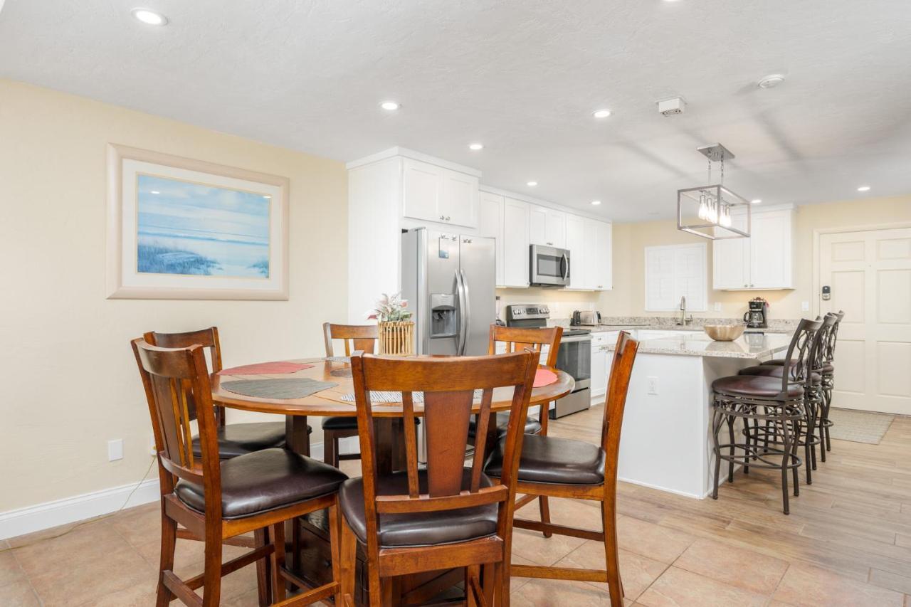 Shores Club 703 Apartment *