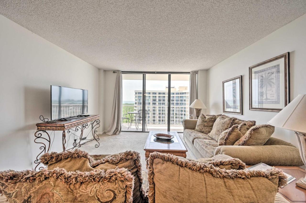 Apartment Beachfront With Pool Access!