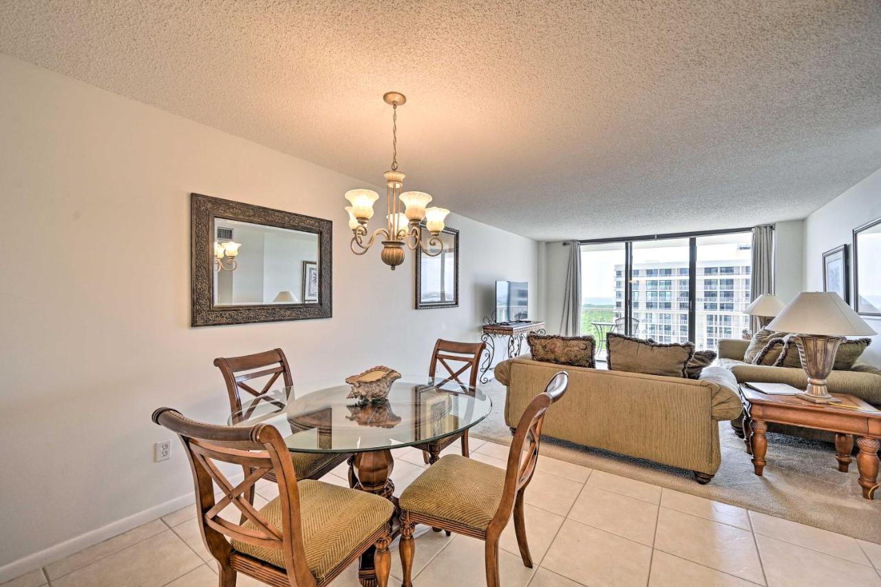Apartment Beachfront With Pool Access! *