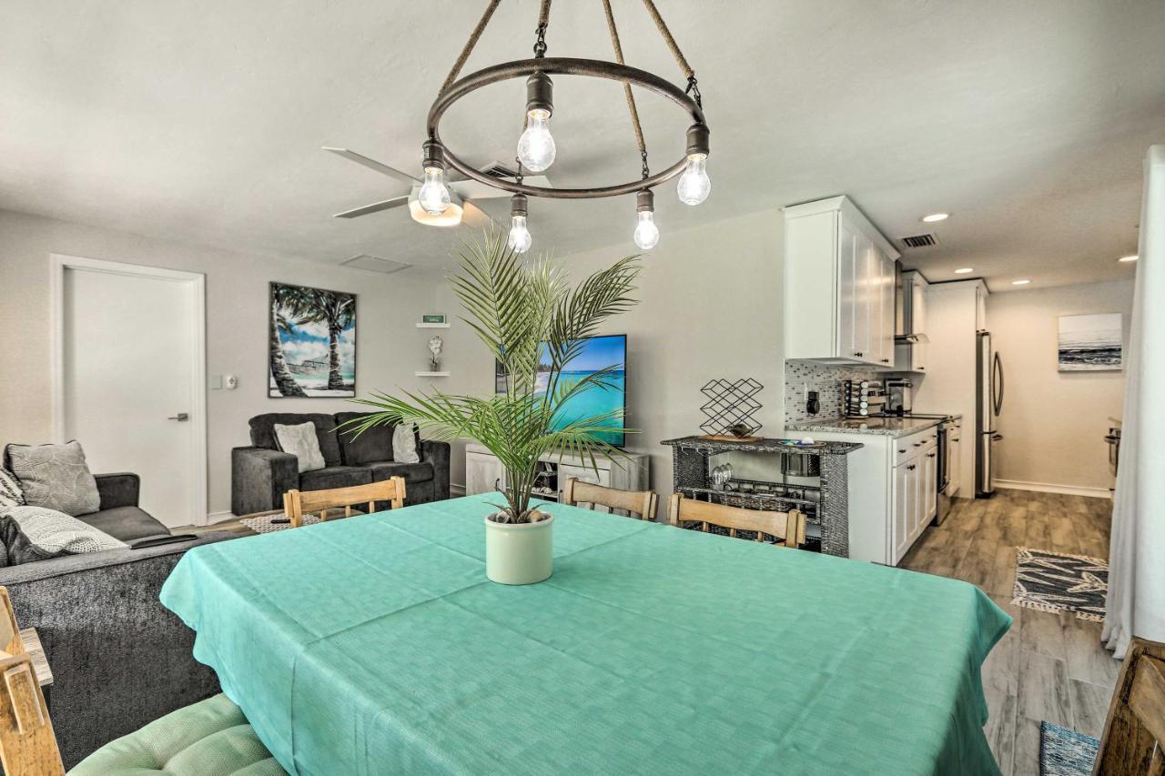 Bright And Breezy Retreat With Pool! *