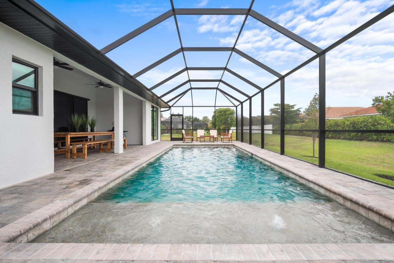 Sw Fl Oasis - 4bdr - 3bth - Pool - Game - Sleeps 10 Or More Holiday home *