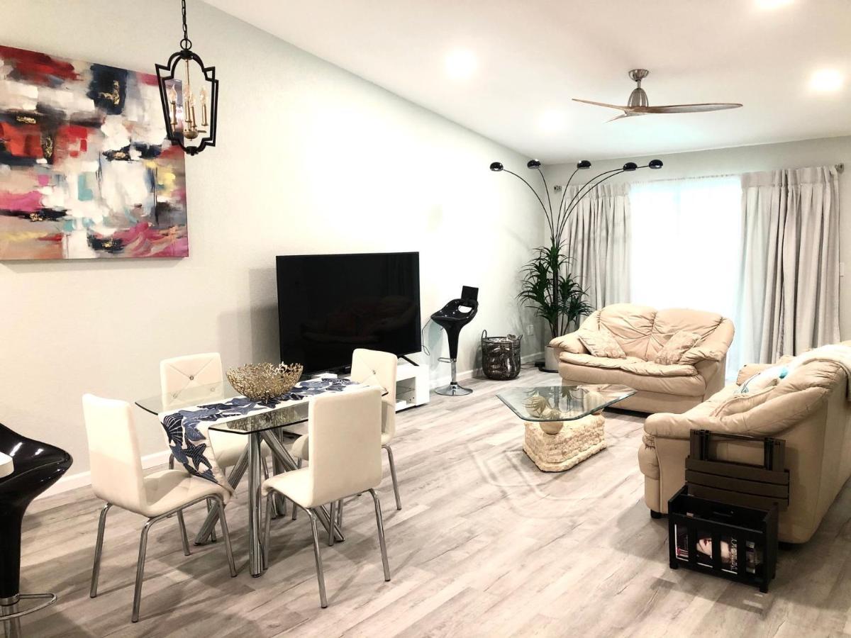 Everglades Breath 3bed 2 Bath Villa