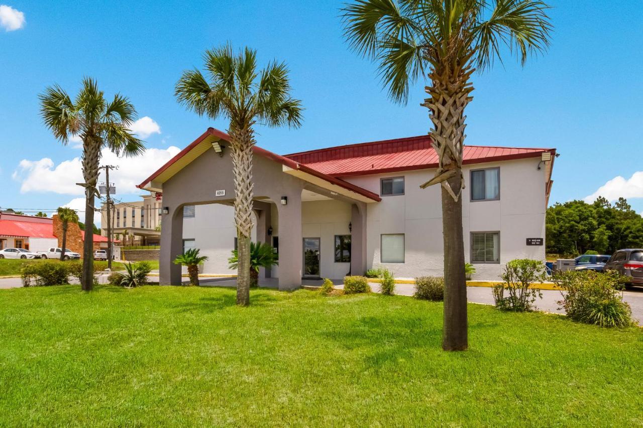 Red Roof Motel