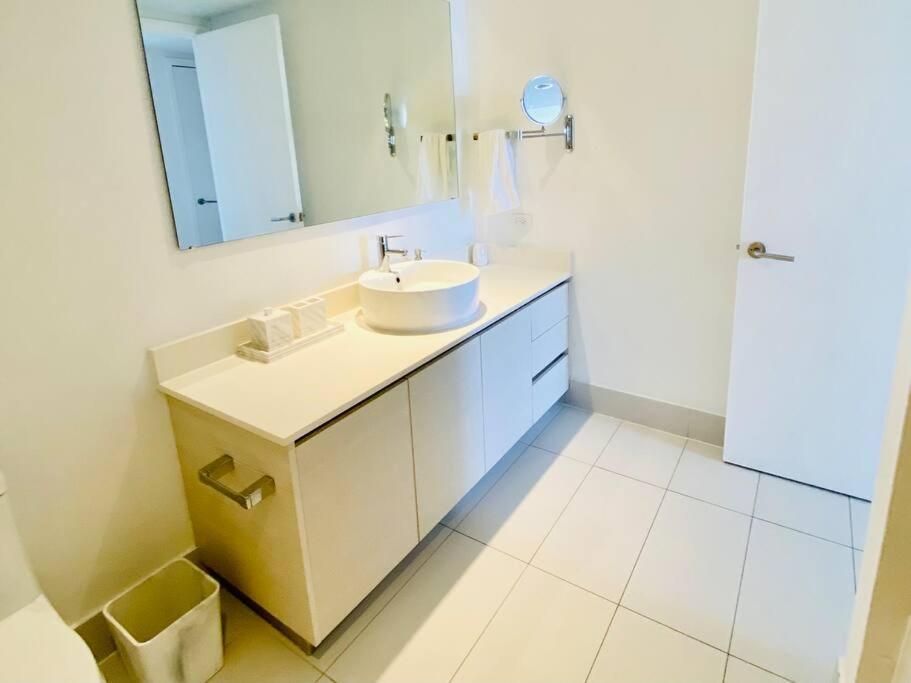 Apartment Beachwalk 1b-1b Apmt Amazing View 12a