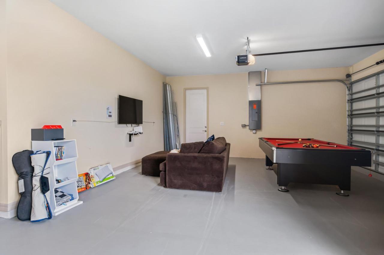 Holiday home Sw Fl Oasis - 4bdr - 3bth - Pool - Game - Sleeps 10 Or More