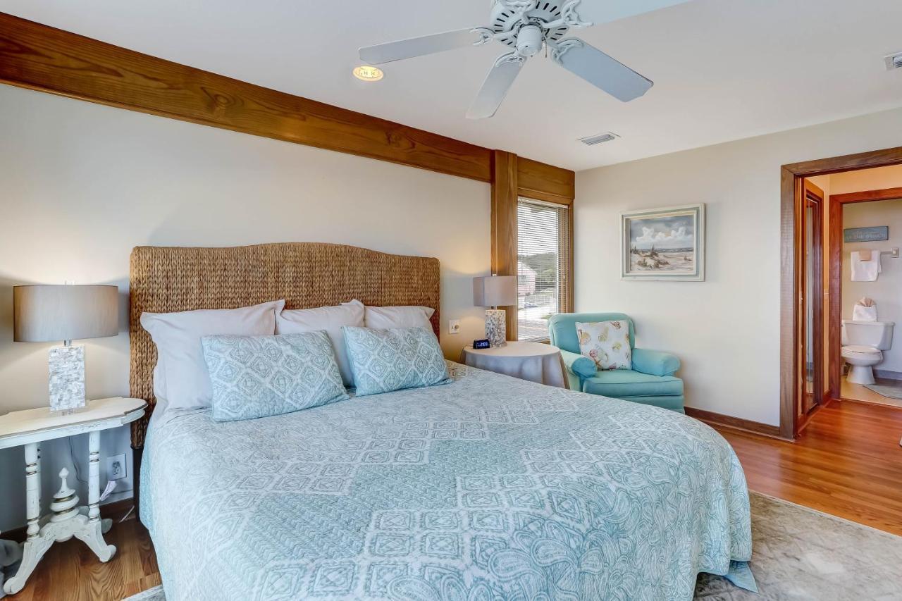 Hotel Oceanfront Pet Friendly Unit