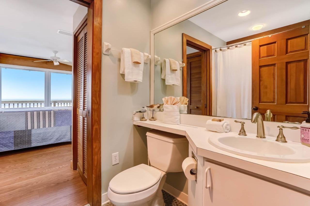 Oceanfront Pet Friendly Unit Hotel