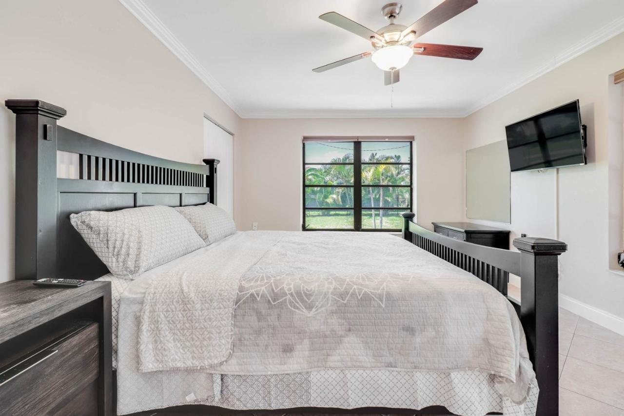 Villa Waterfront Pool With Sailboat Access Cape Coral