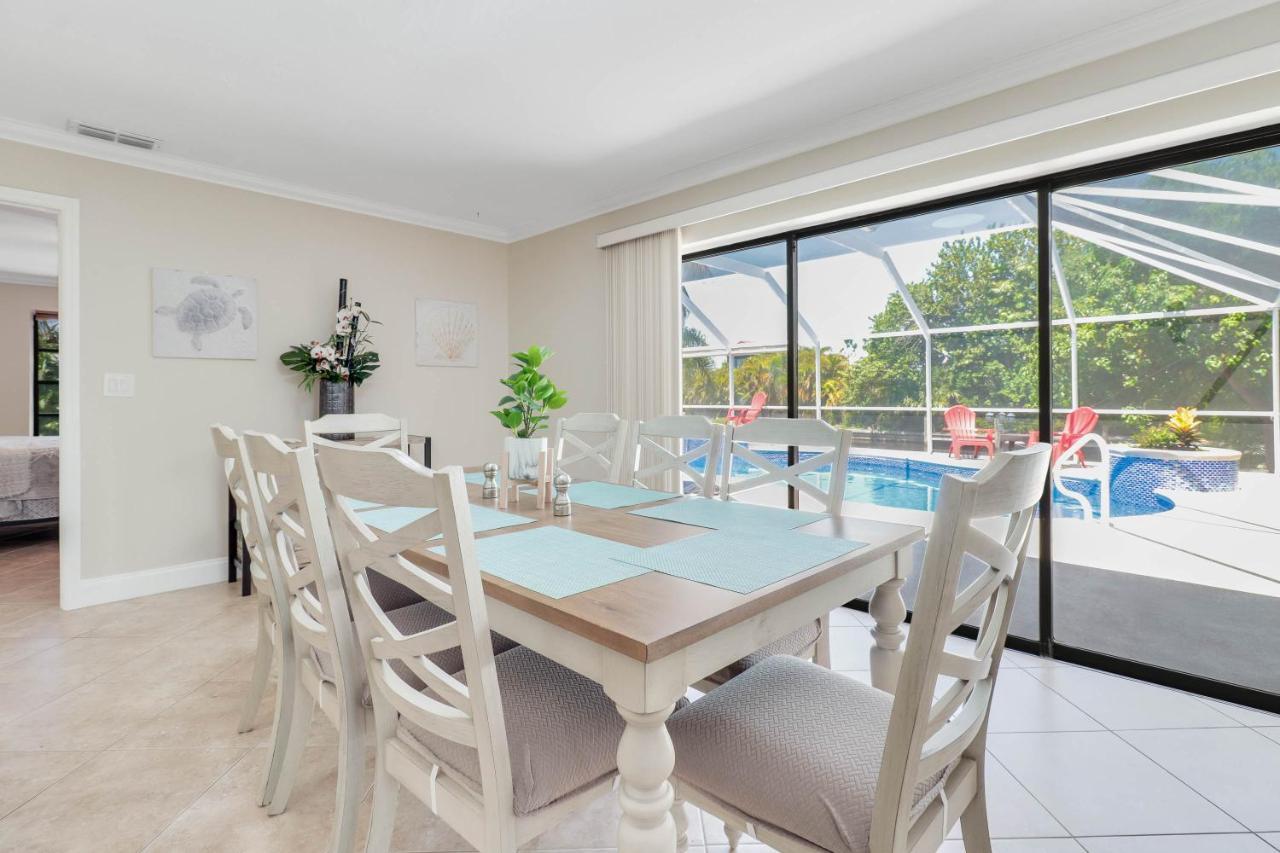 Waterfront Pool With Sailboat Access Villa Cape Coral