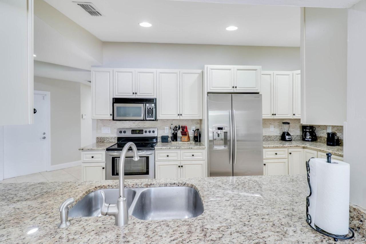 Villa Waterfront Pool With Sailboat Access Cape Coral