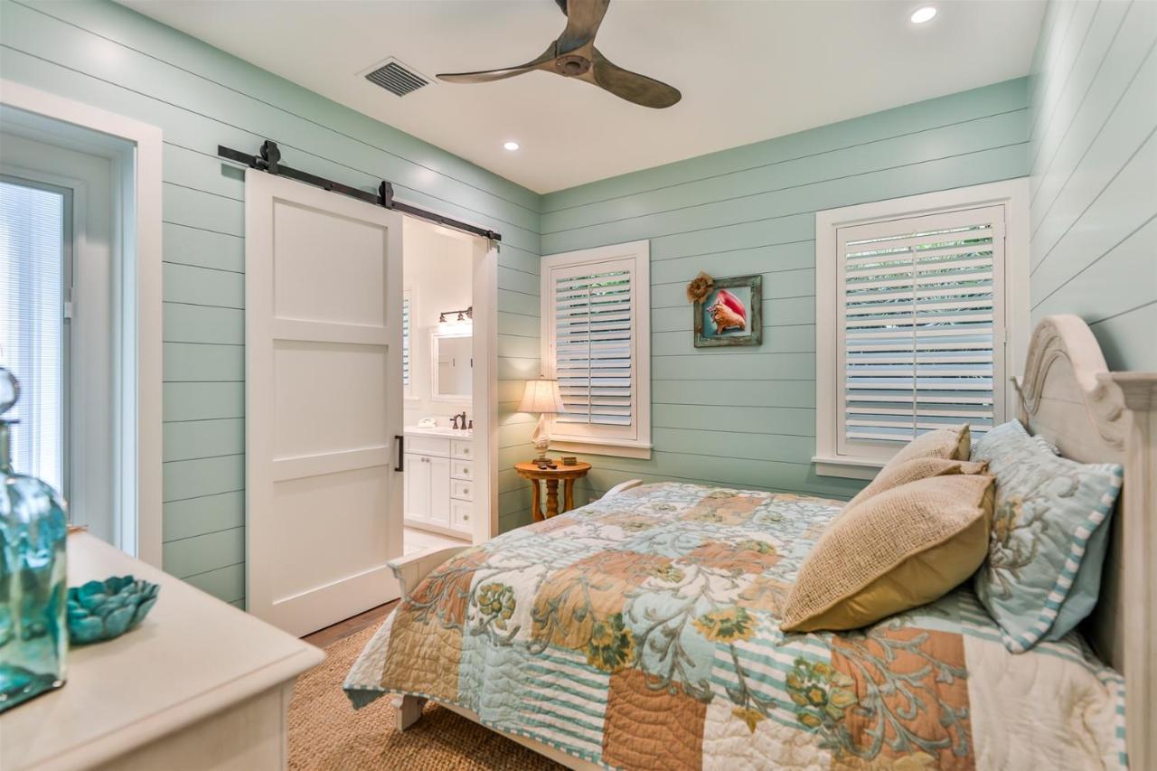 Coral * Captiva Island