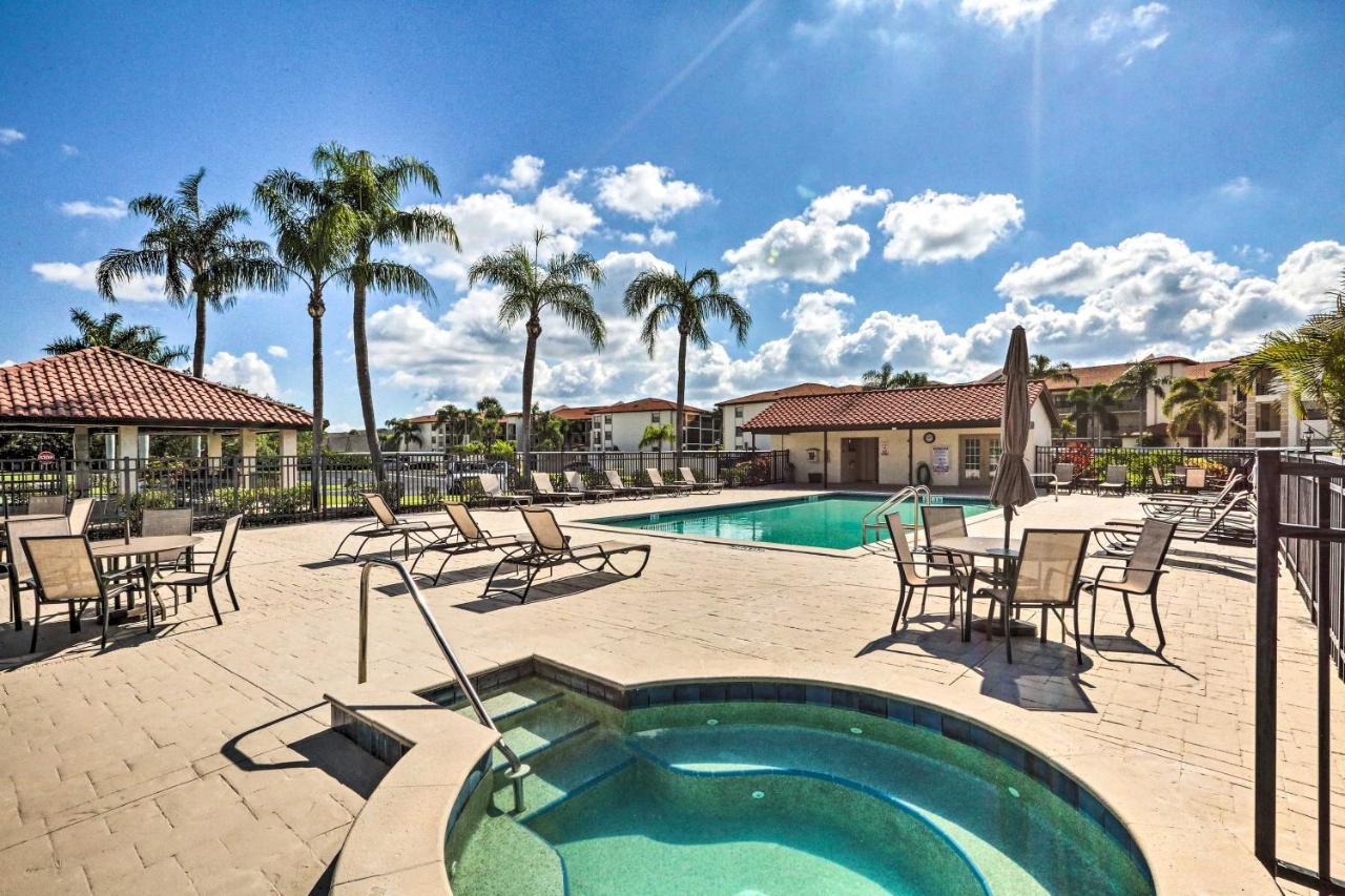 Stylish Myers About 2 Mi To Beaches! Fort Myers