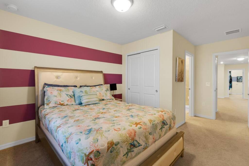 Holiday home Stunning 5 Bedroom Just Minutes From Disney World!