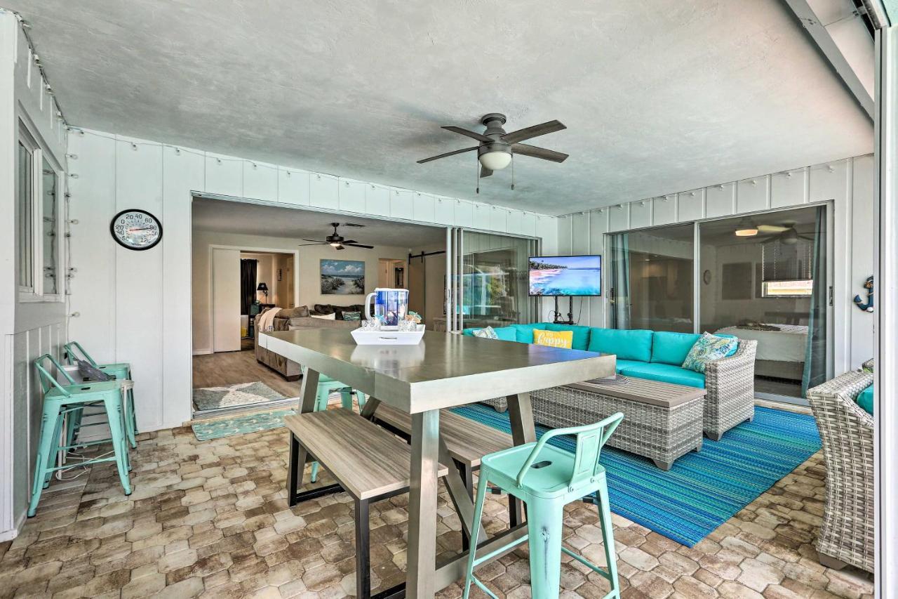 Bright And Breezy Retreat With Pool! Cape Coral