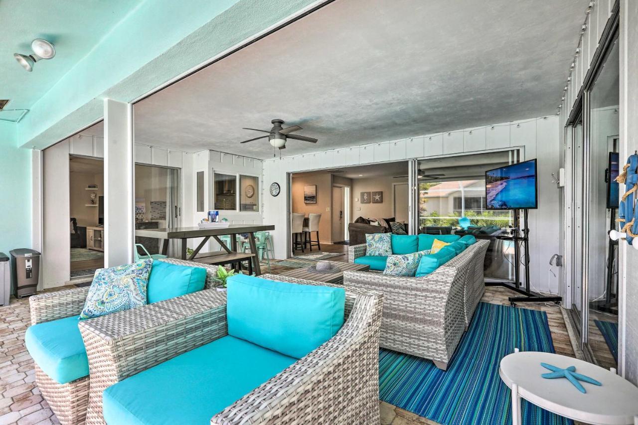 Holiday home Bright And Breezy Retreat With Pool! *