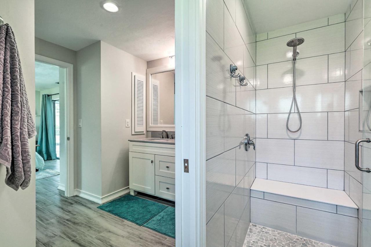 Bright And Breezy Retreat With Pool! Holiday home Cape Coral