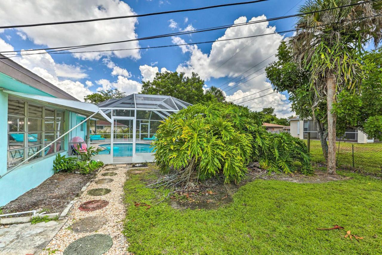 Bright And Breezy Retreat With Pool! Holiday home Cape Coral