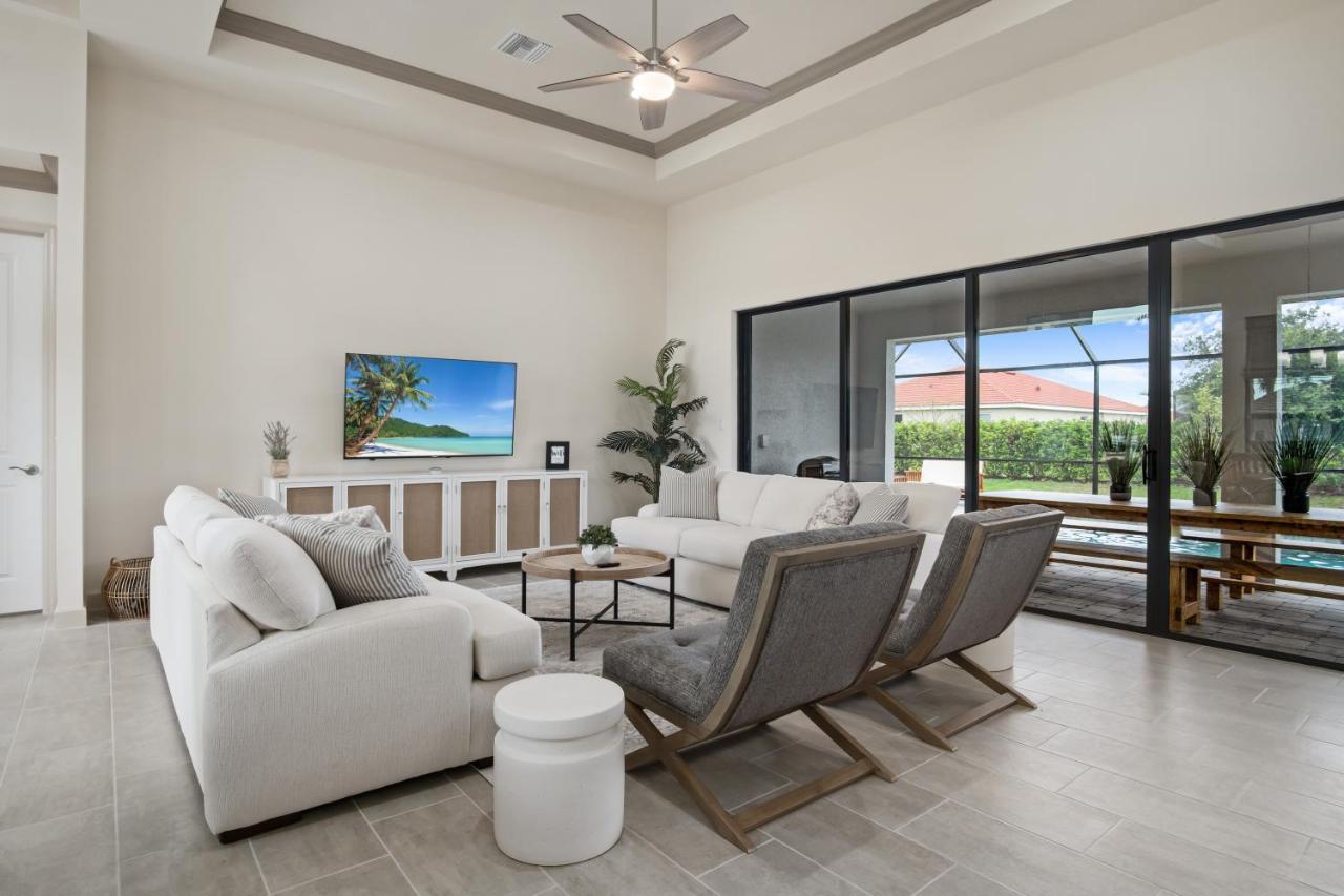 Sw Fl Oasis - 4bdr - 3bth - Pool - Game - Sleeps 10 Or More Holiday home Cape Coral