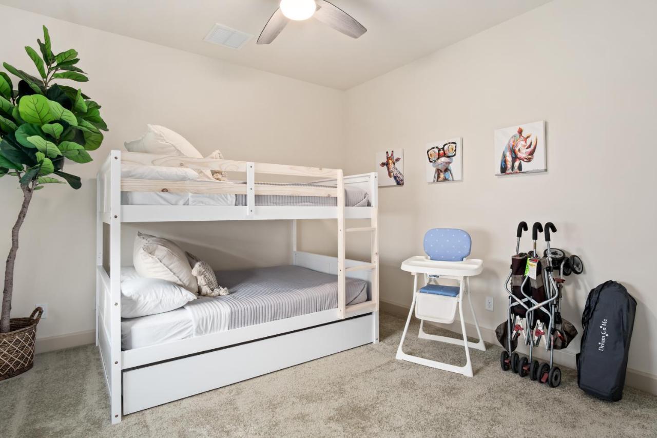 Sw Fl Oasis - 4bdr - 3bth - Pool - Game - Sleeps 10 Or More Holiday home