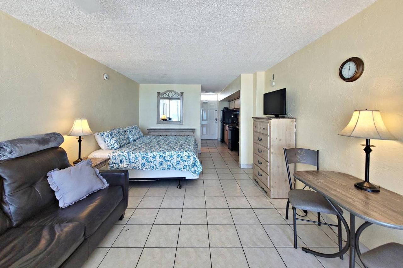 Pirates Cove Unit #614 * Daytona Beach