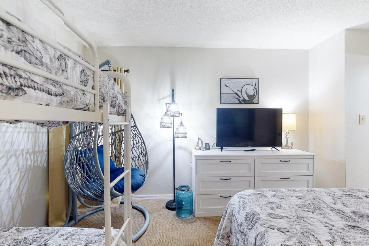 Palms 108 *