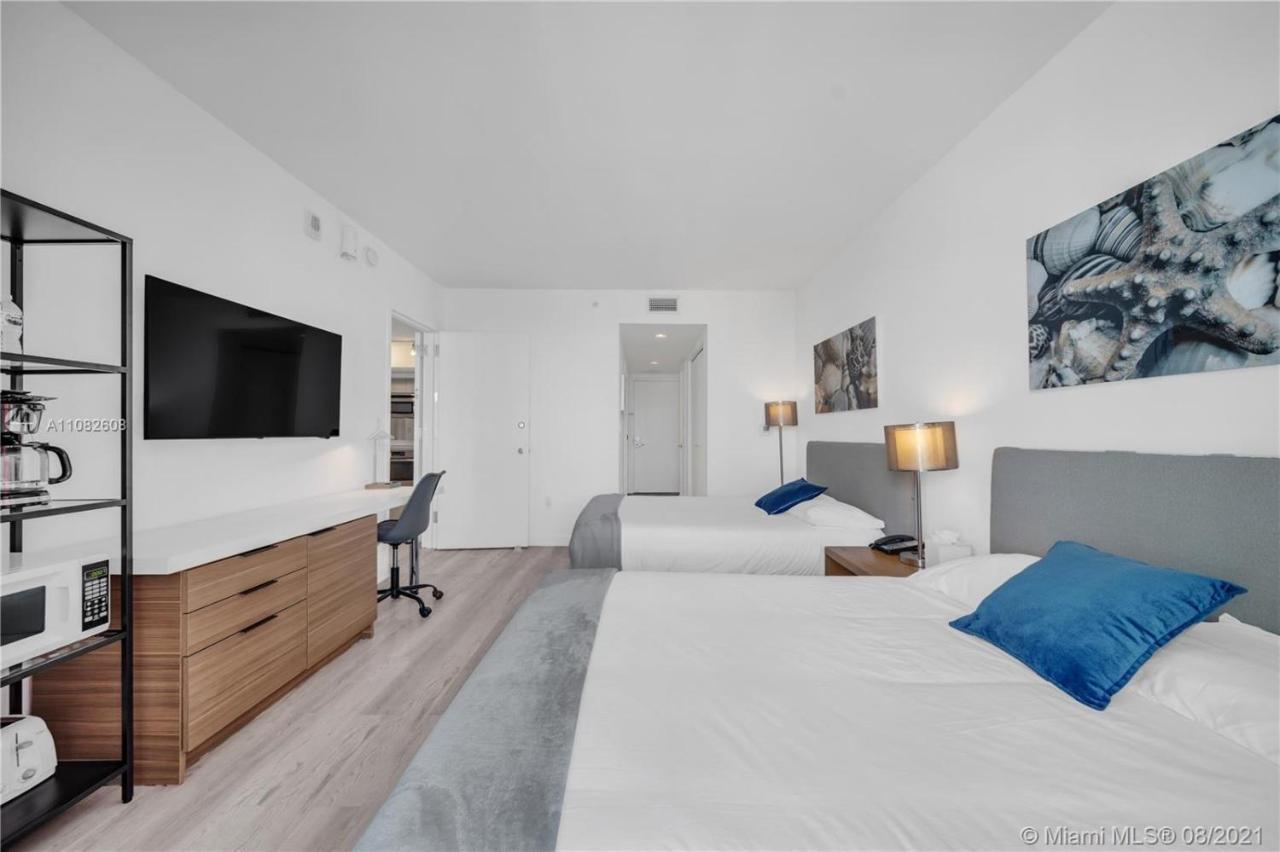 Apartment Beachwalk Apmt 2 Beds, Amazing Views 2010b *