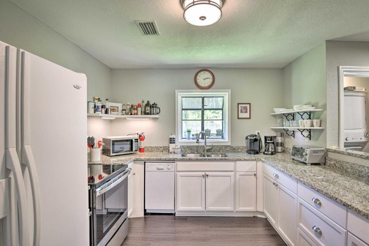 Holiday home Dog-friendly With Gas Grill - Walk To Rose Bay!