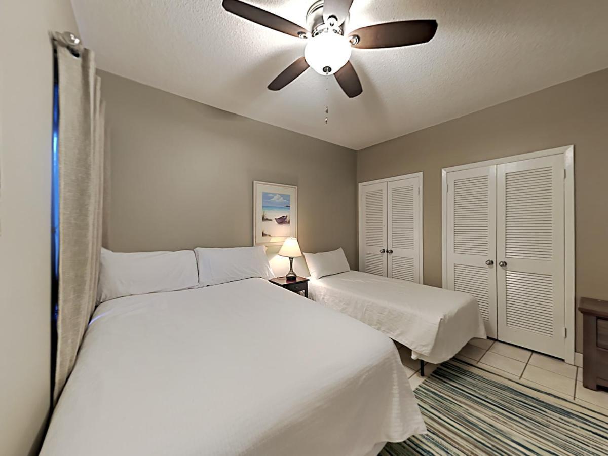 Apartment Towers #203 Navarre