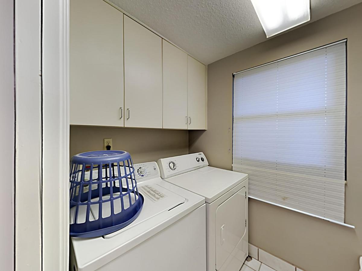 Apartment Towers #203 Navarre