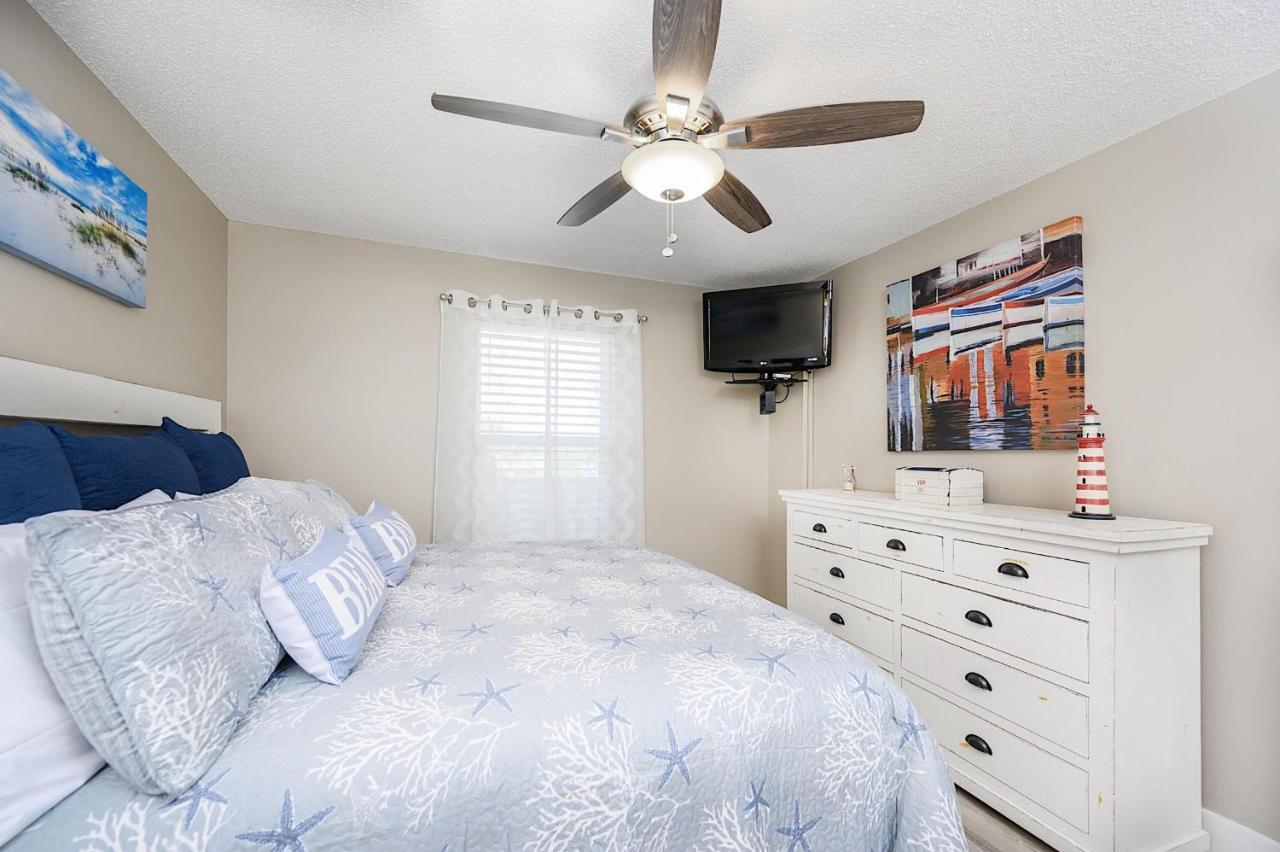 Pelican 308 * Destin