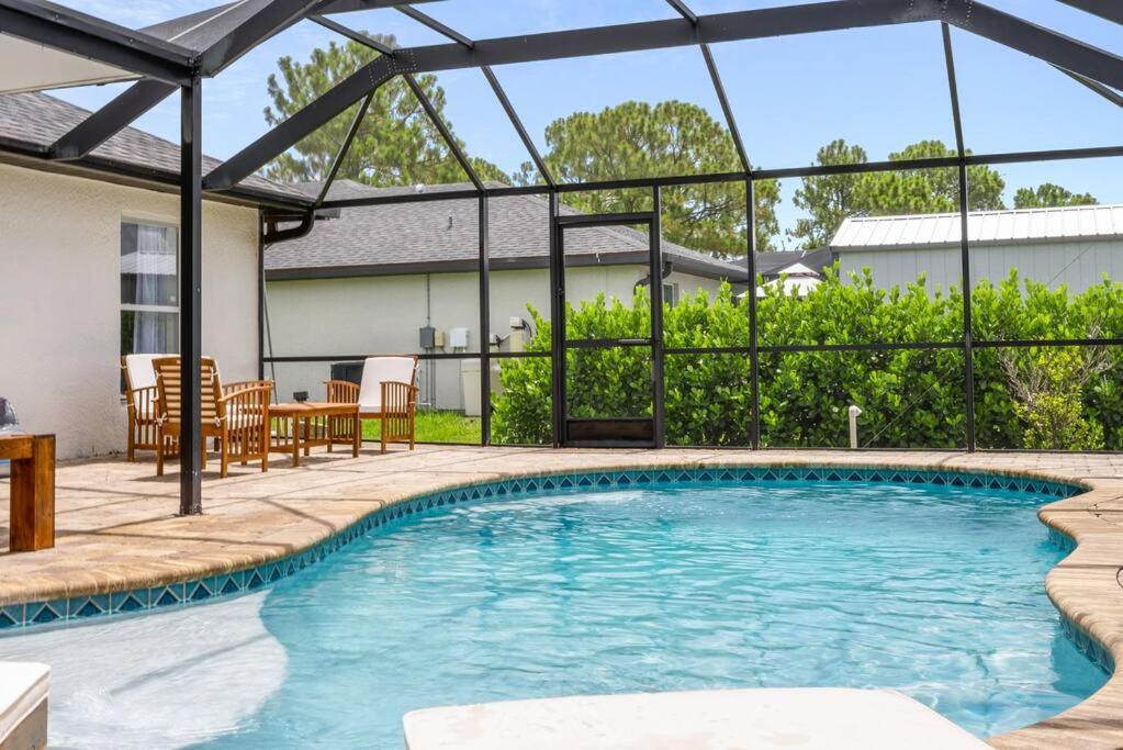 Cape Escape Ii - 4bdr - 2bth - Pool - Sleeps 10 Or More Holiday home *