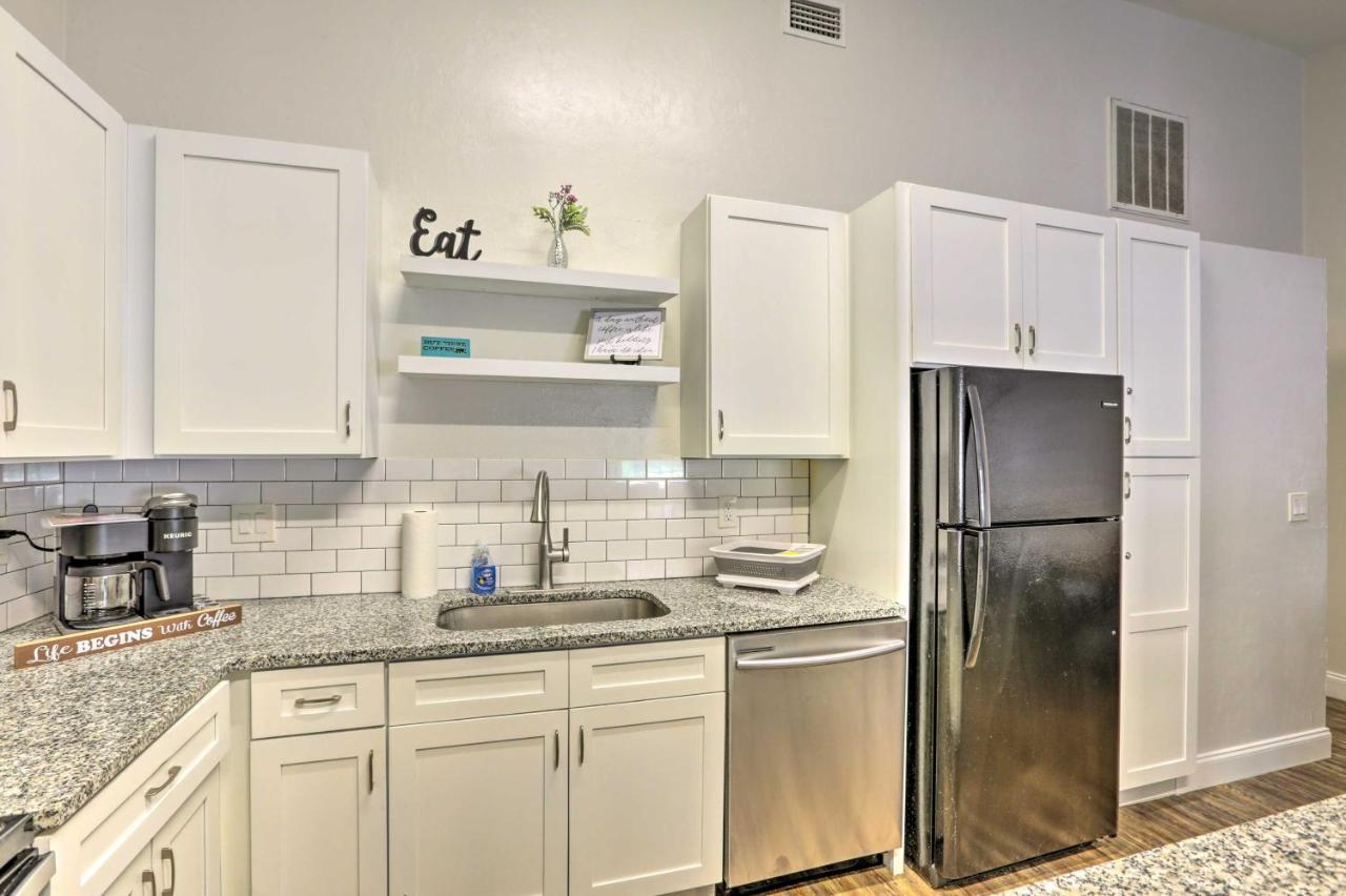 Holiday home Quaint Townhome About 2 Mi To Fsu!