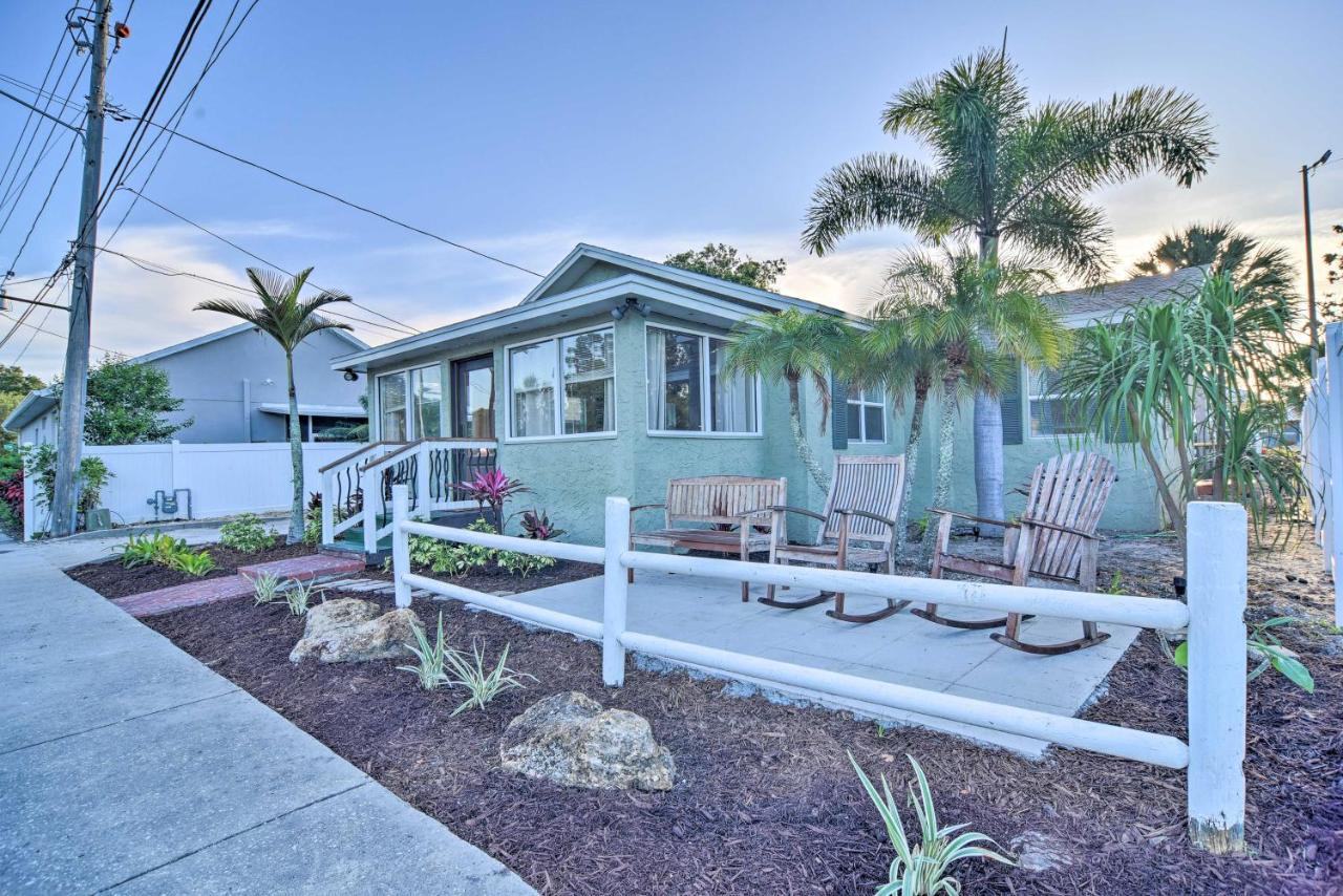 Holiday home Vibrant Getaway With Furnished Patio! Dunedin