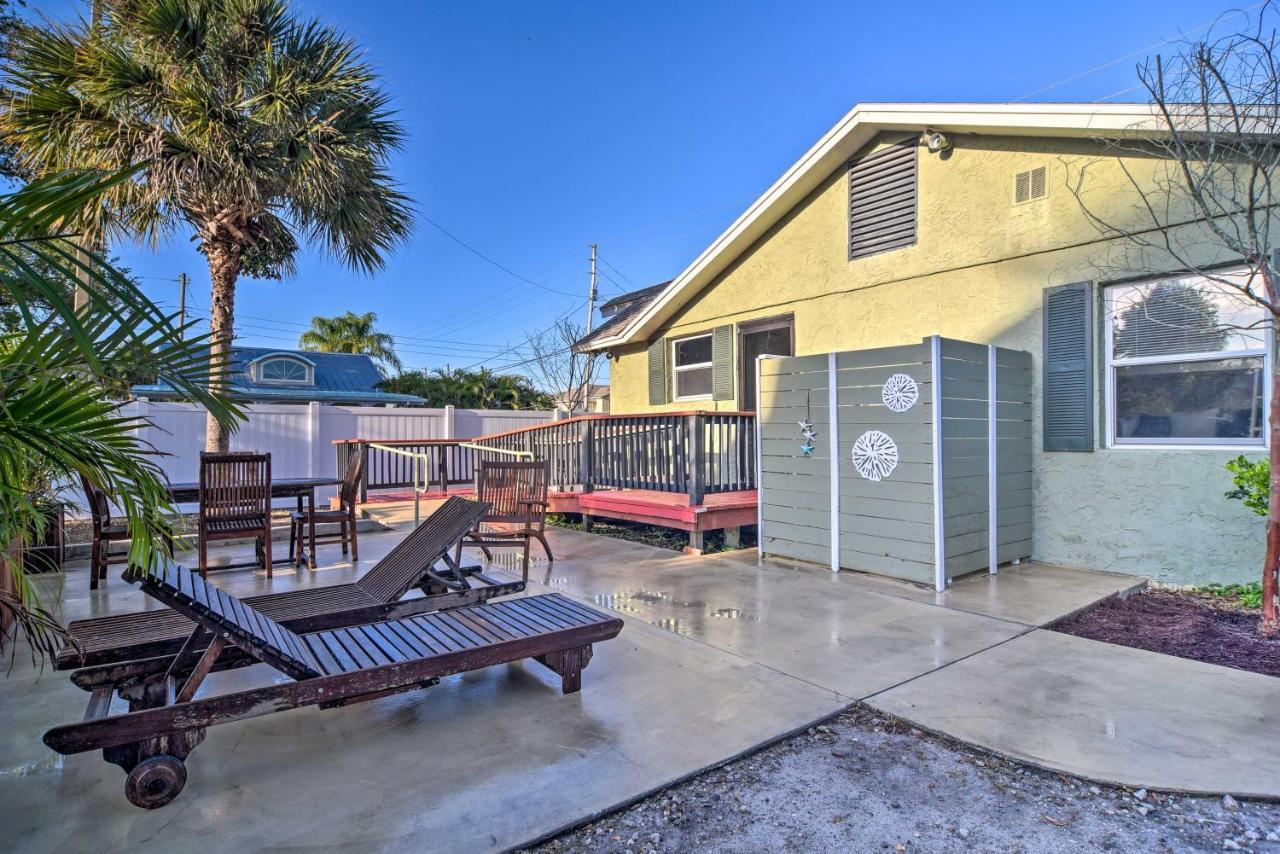 Vibrant Getaway With Furnished Patio!