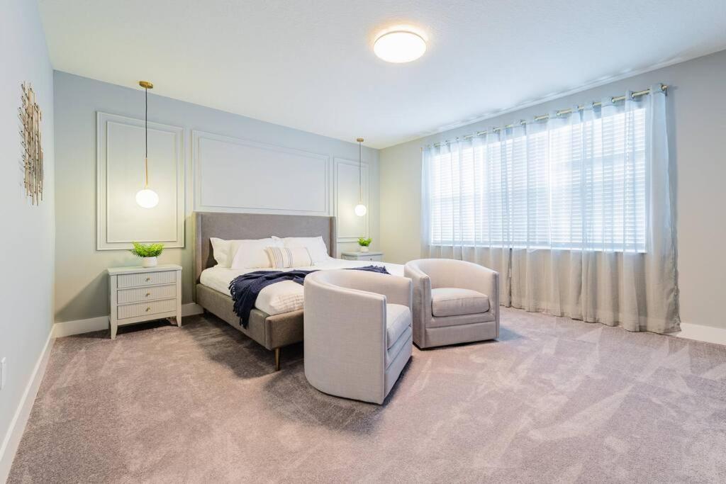**brand New** Luxurious Decor Townhouse With Private Pool Hit17145