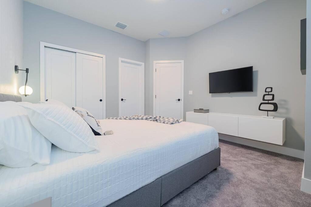 **brand New** Luxurious Decor Townhouse With Private Pool Hit17145 * Orlando