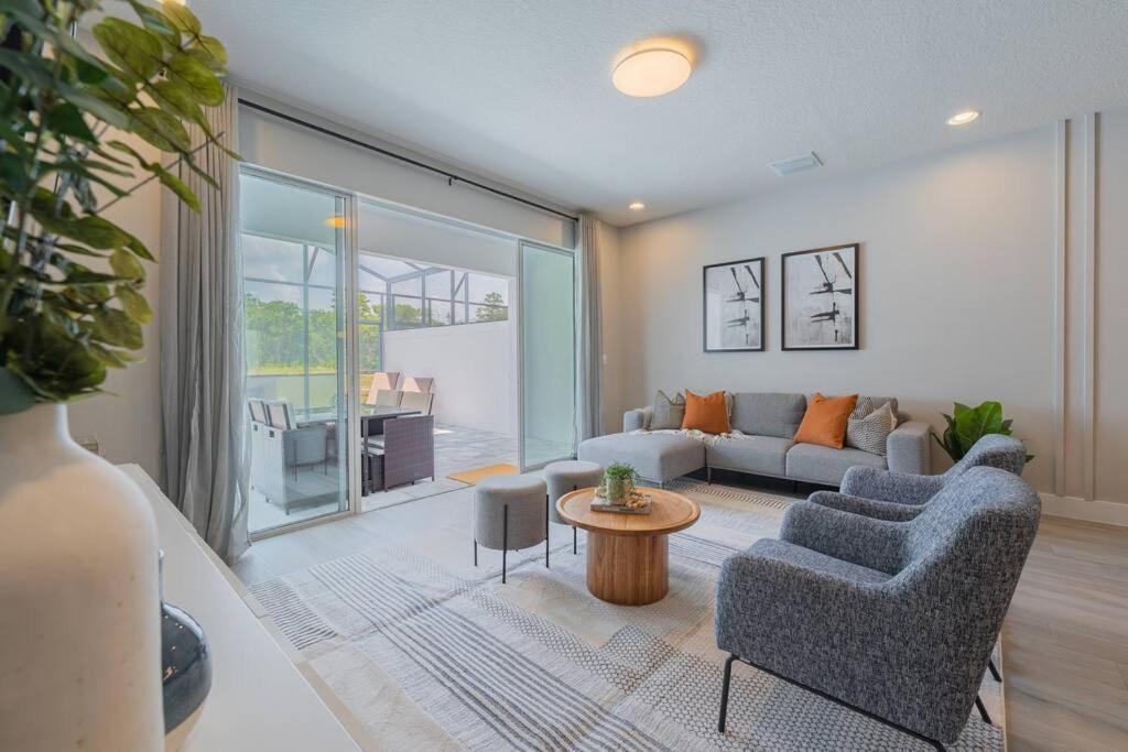 **brand New** Luxurious Decor Townhouse With Private Pool Hit17145 Holiday home *