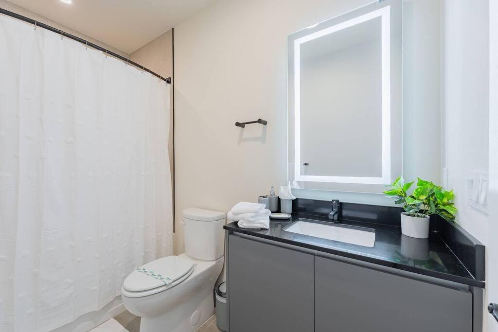 **brand New** Luxurious Decor Townhouse With Private Pool Hit17145 *