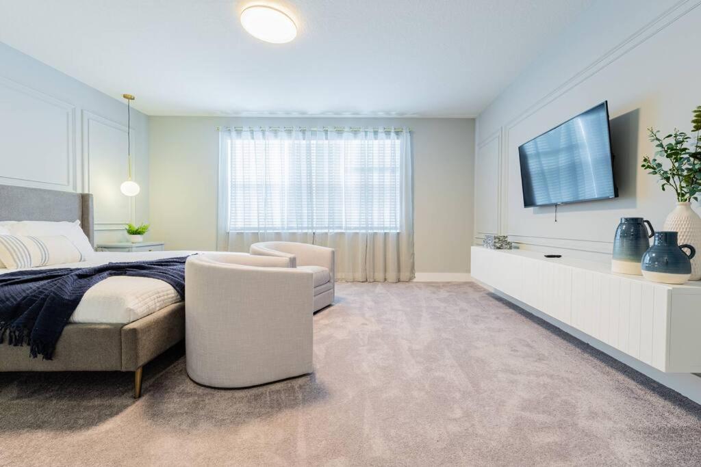 **brand New** Luxurious Decor Townhouse With Private Pool Hit17145 Holiday home