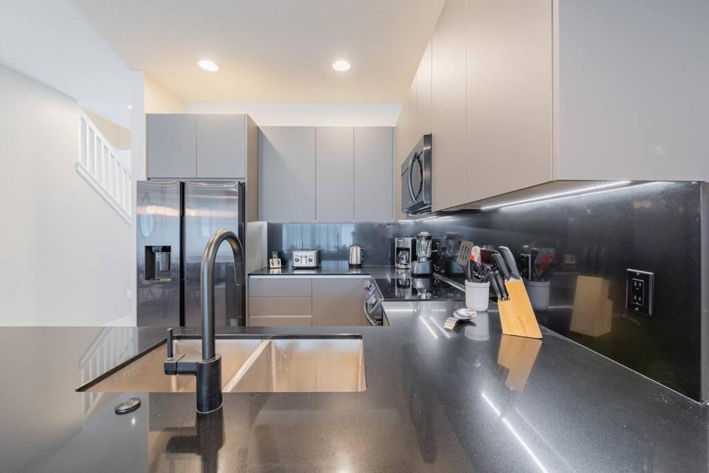 **brand New** Luxurious Decor Townhouse With Private Pool Hit17145 Holiday home Orlando