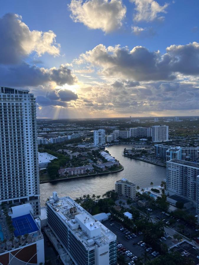 Lyfe Oceanview Luxury 2 Bedroom Unit *