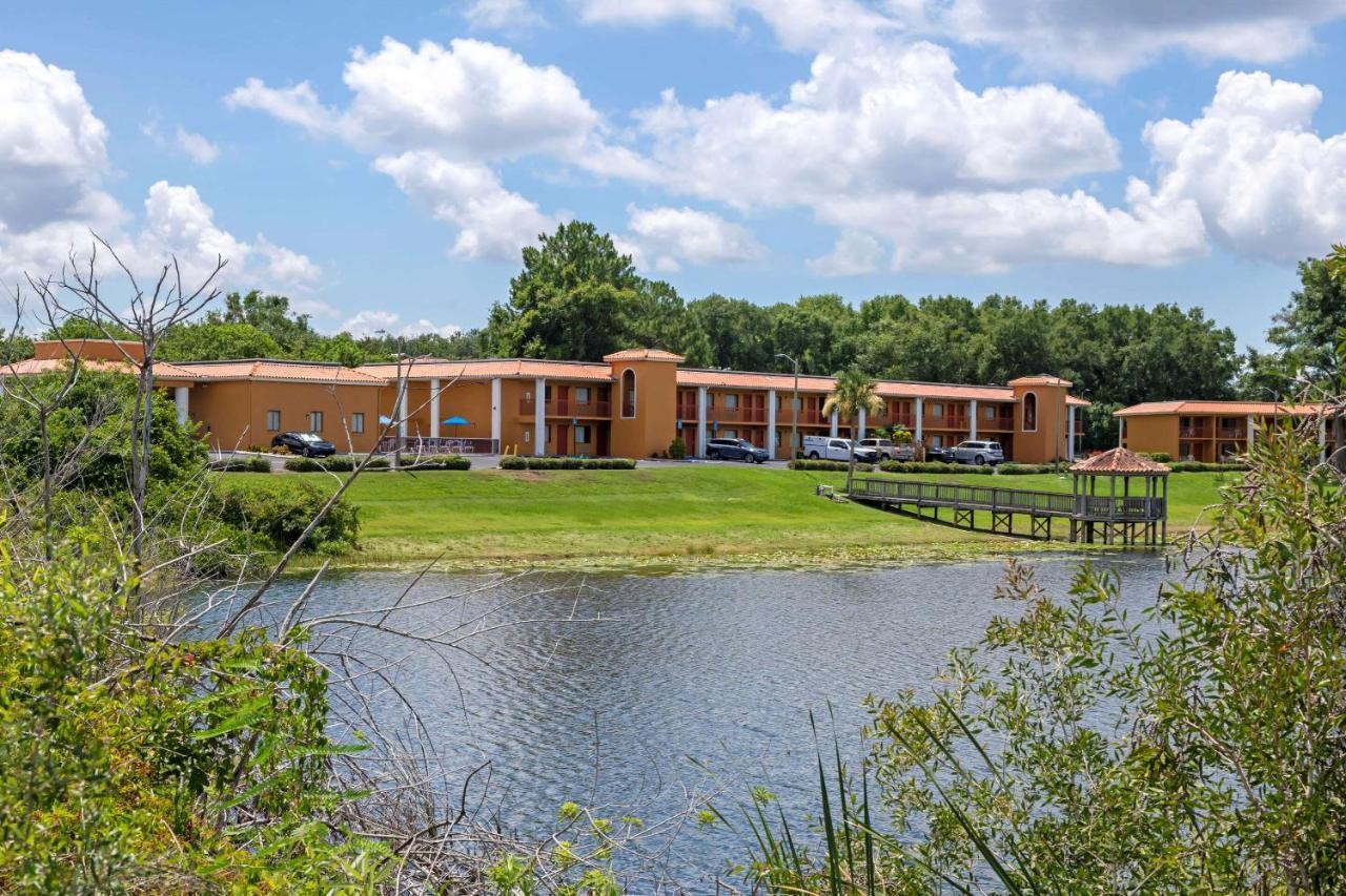 Hotel Quality & Mt Dora North