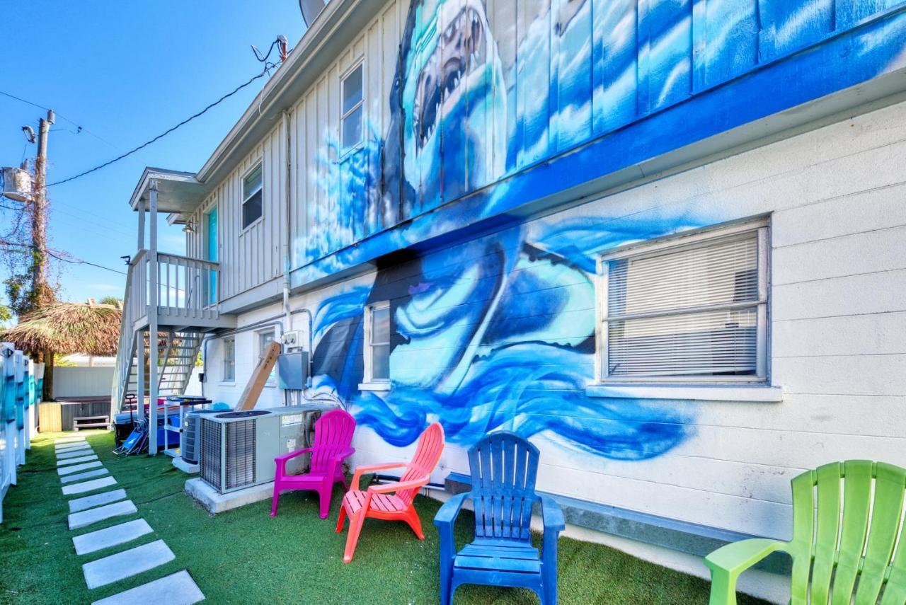Mermaid House With Pool Jacuzzi Steps To Siesta Key Holiday home