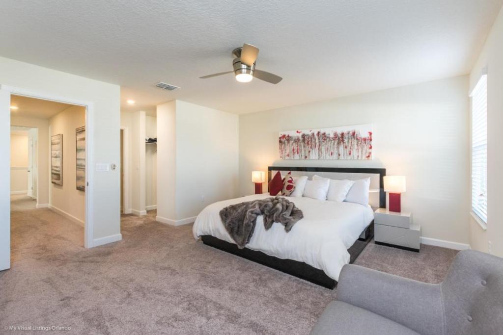 Holiday home Champion Gates Stuning Davenport