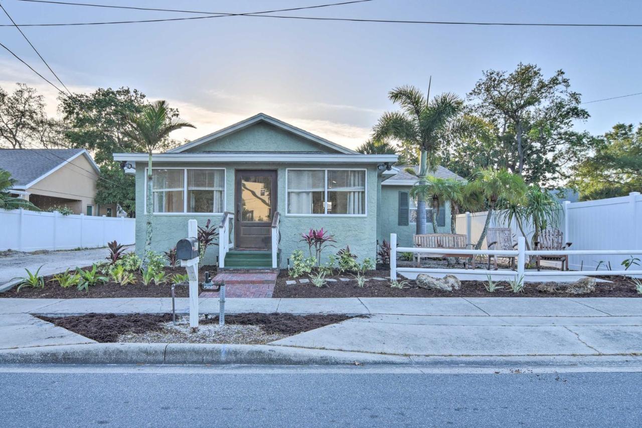 Holiday home Vibrant Getaway With Furnished Patio! *