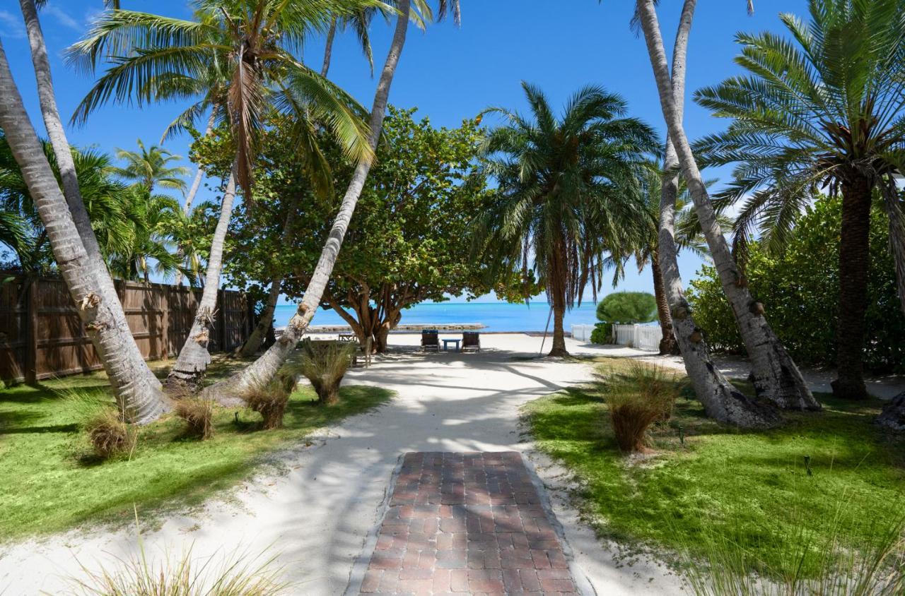 Resort Pines & Palms