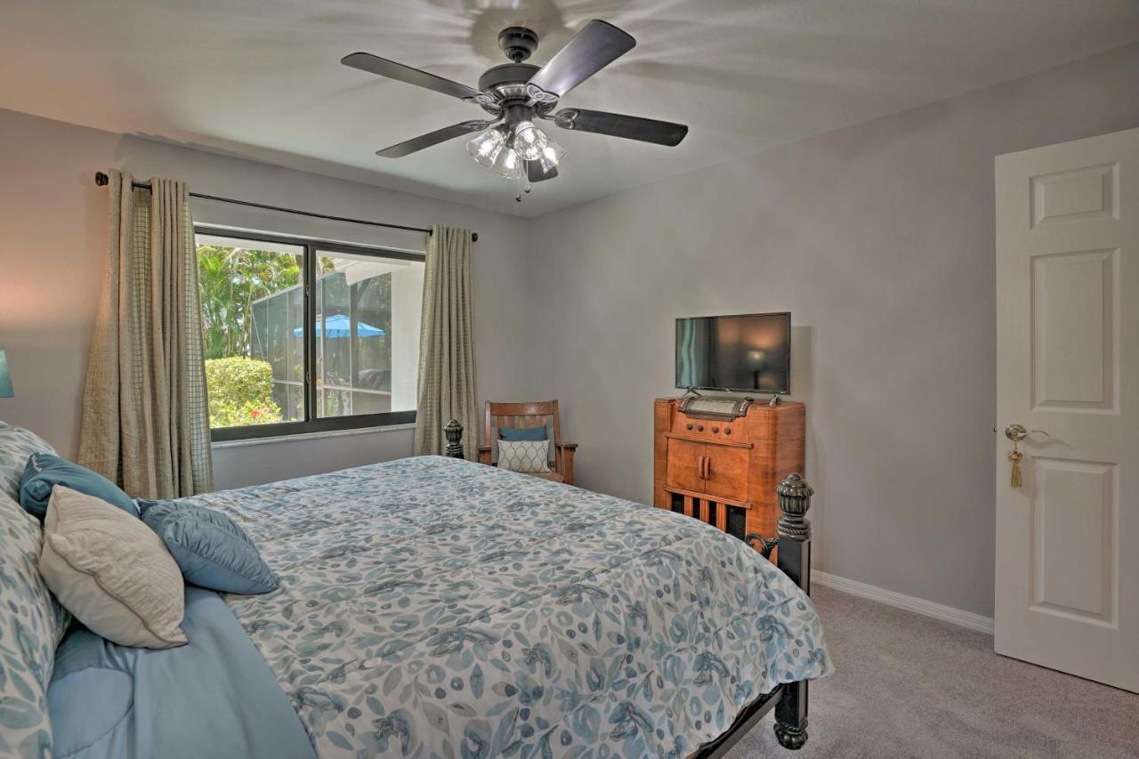 Holiday home Hideaway Less Than 3 Miles To Gulf Beaches!