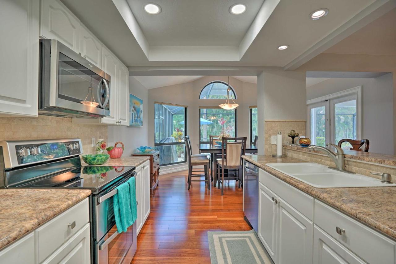 Hideaway Less Than 3 Miles To Gulf Beaches! Holiday home