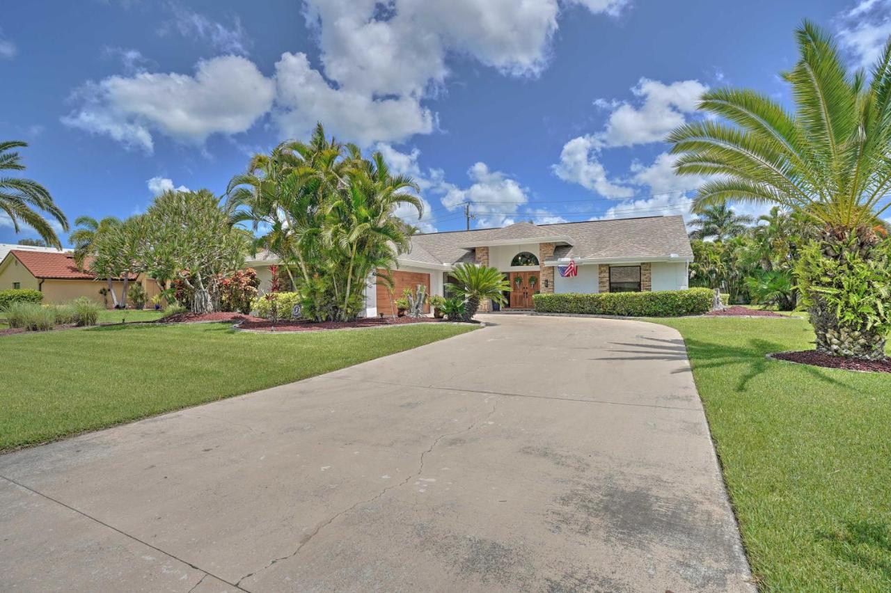 Holiday home Hideaway Less Than 3 Miles To Gulf Beaches! *